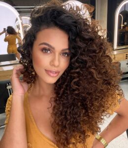 What-Can-I-Do-With Vietnamese-Hair Extensions-curly hairstyle