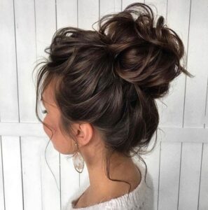 What-Can-I-Do-With-Vietnamese-Hair-Extensions-messy-bun hairstyle