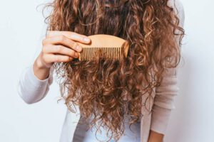 How-To-Detangle-Curly-Hair