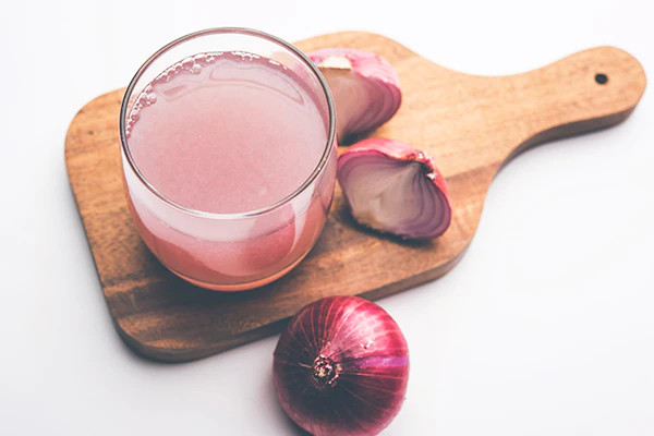 Onion-Juice-For-Hair-Can-It-Stop-Hair-Loss?