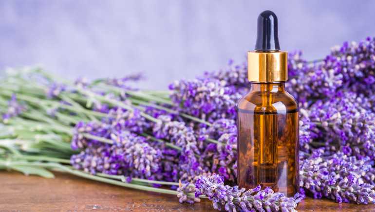 9-Essential-Oils-for-Hair