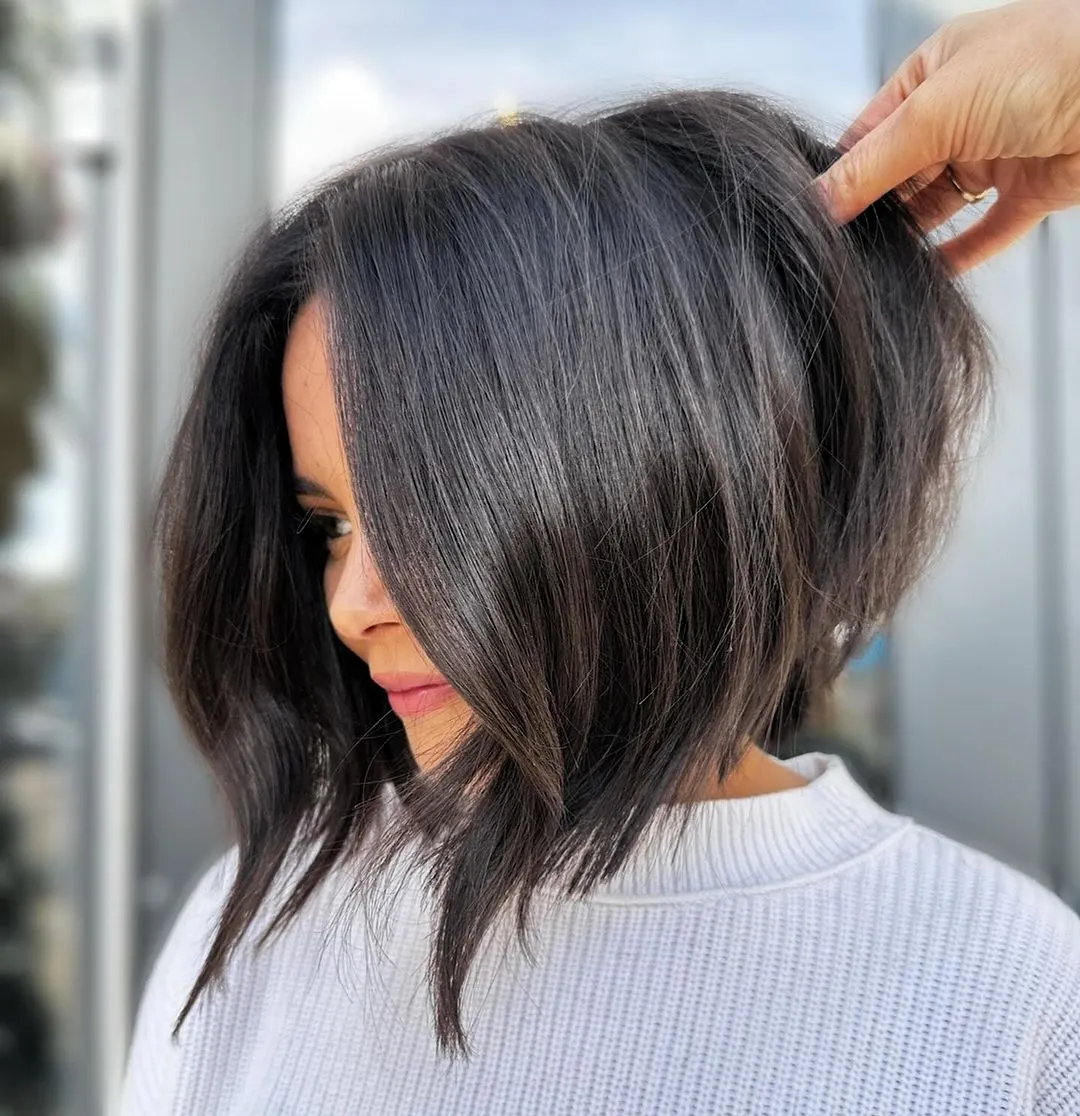 6-Messy-Inverted-Bob-Ideas-That-Exude-Effortless-Style-and-Rizz